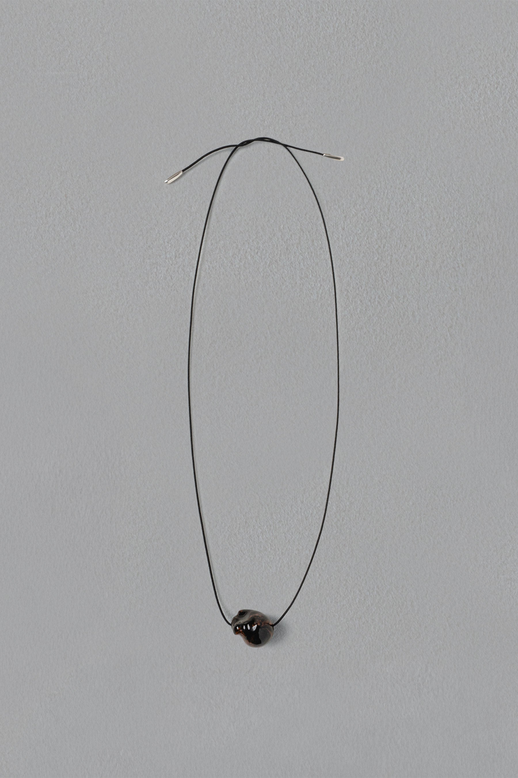 DISTORTED STONE CHOKER MAHOGANY