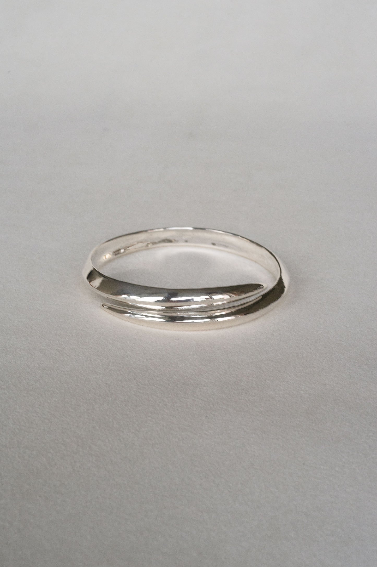 LARGE WILLOW BANGLE