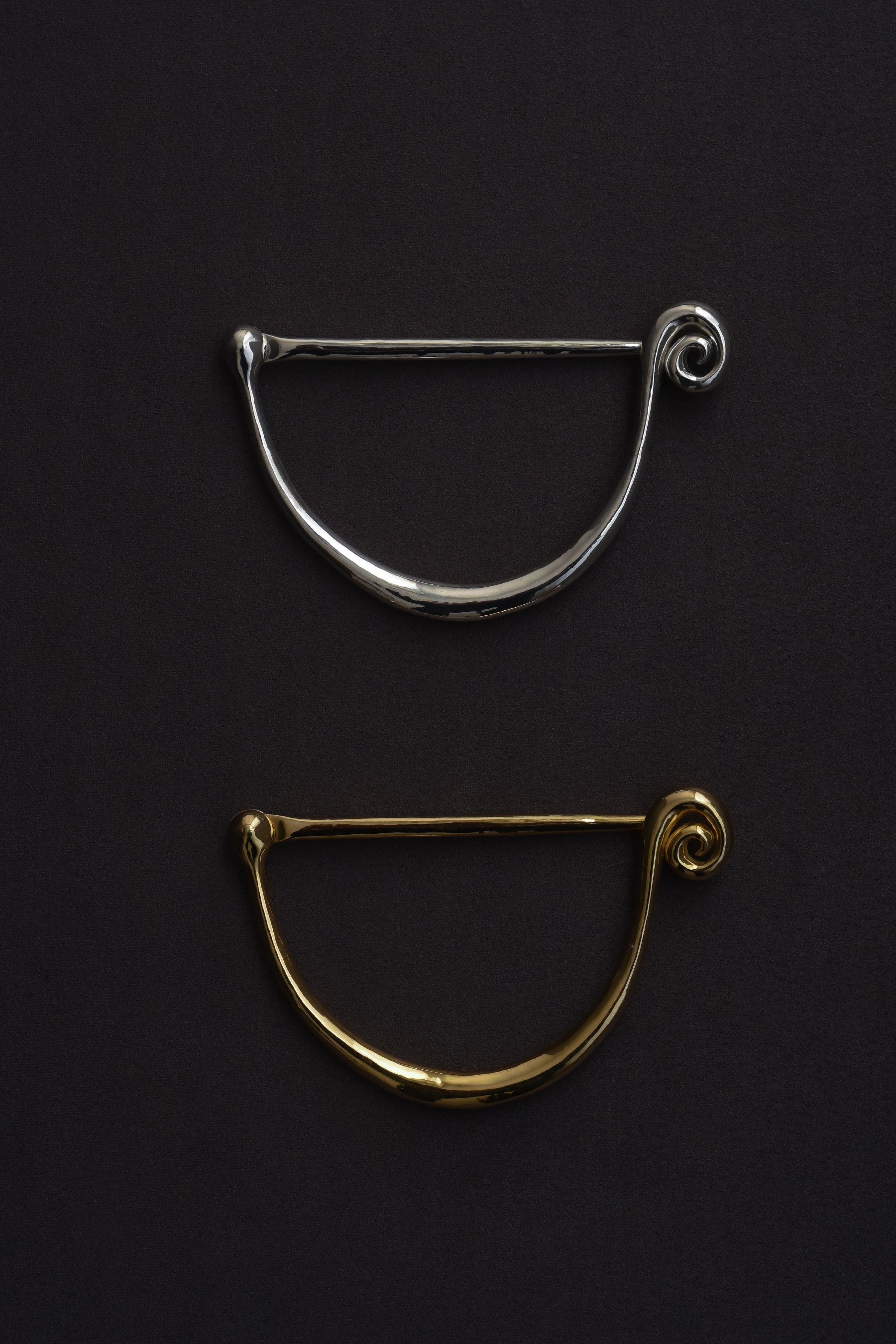 FIBULA BANGLE