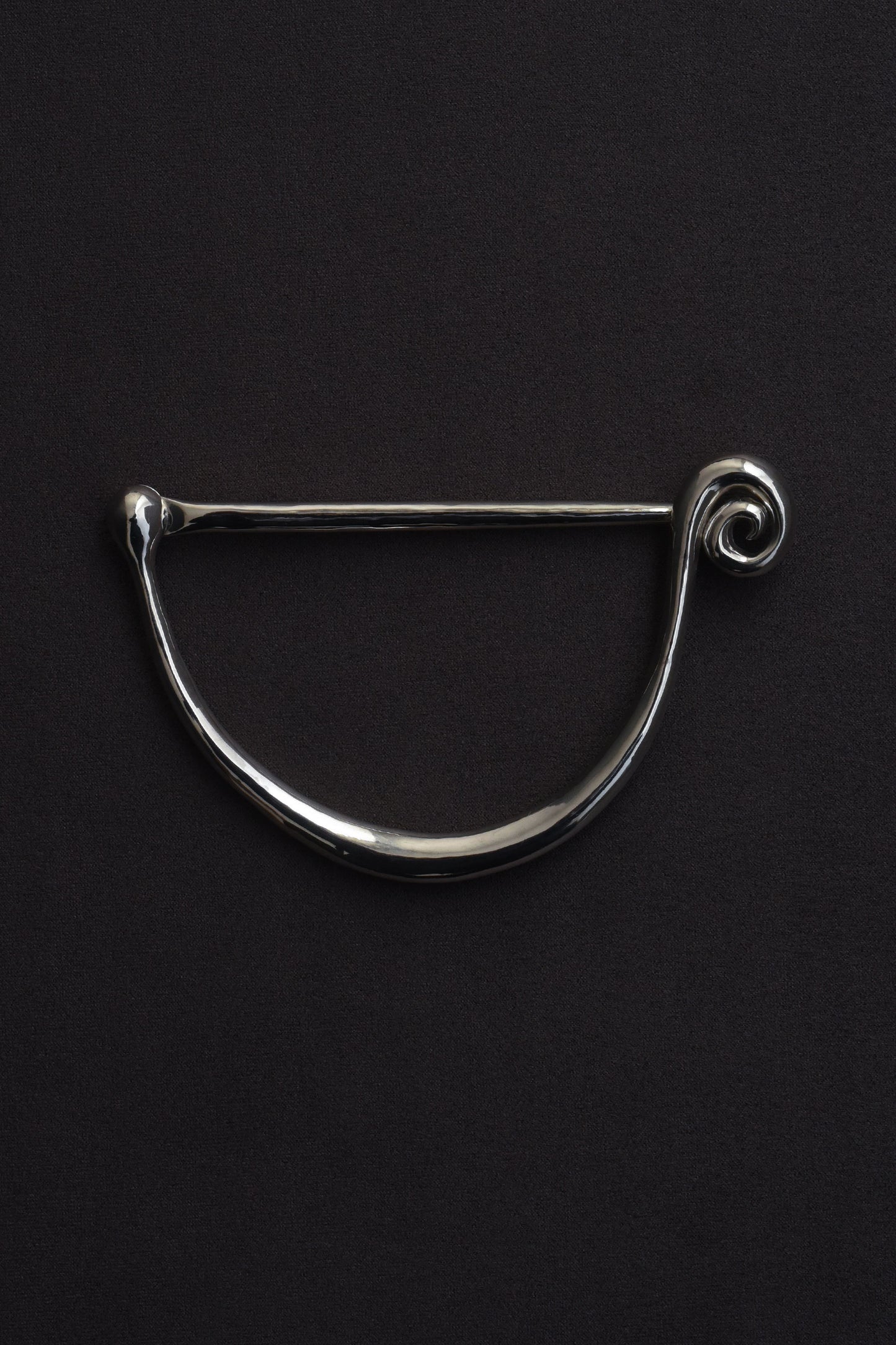 LARGE FIBULA BANGLE