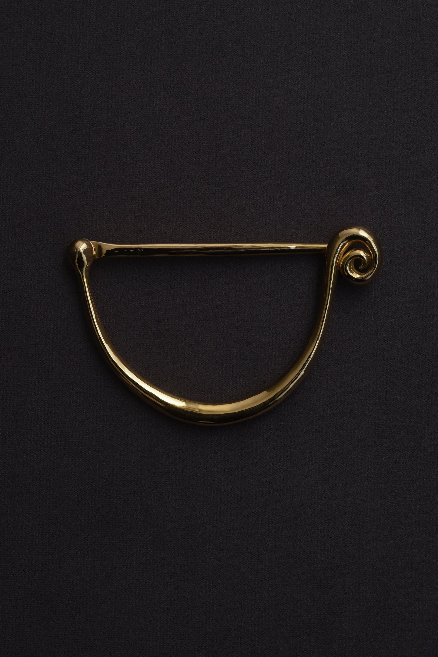 LARGE FIBULA BANGLE