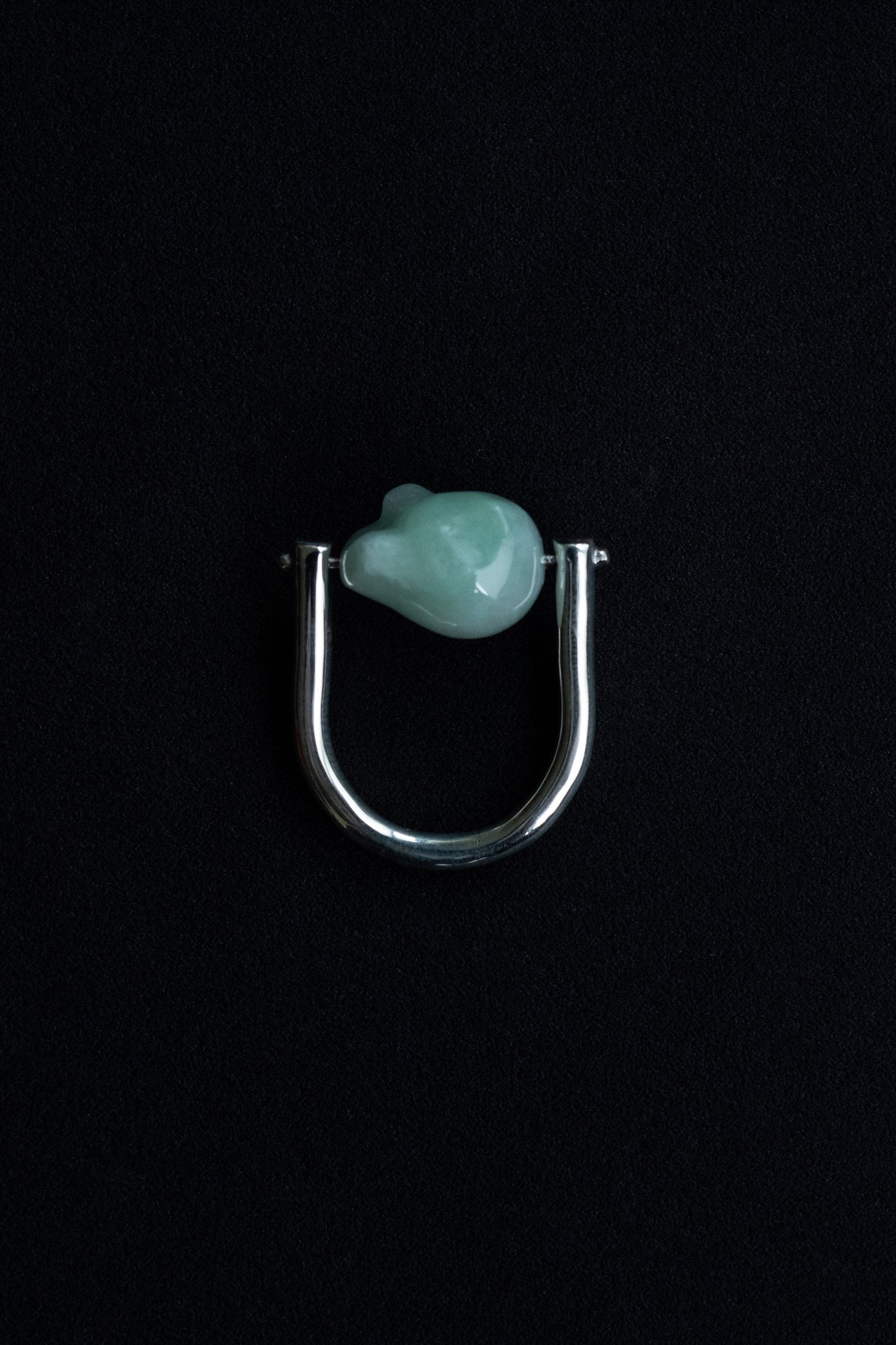 DISTORTED STONE RING
