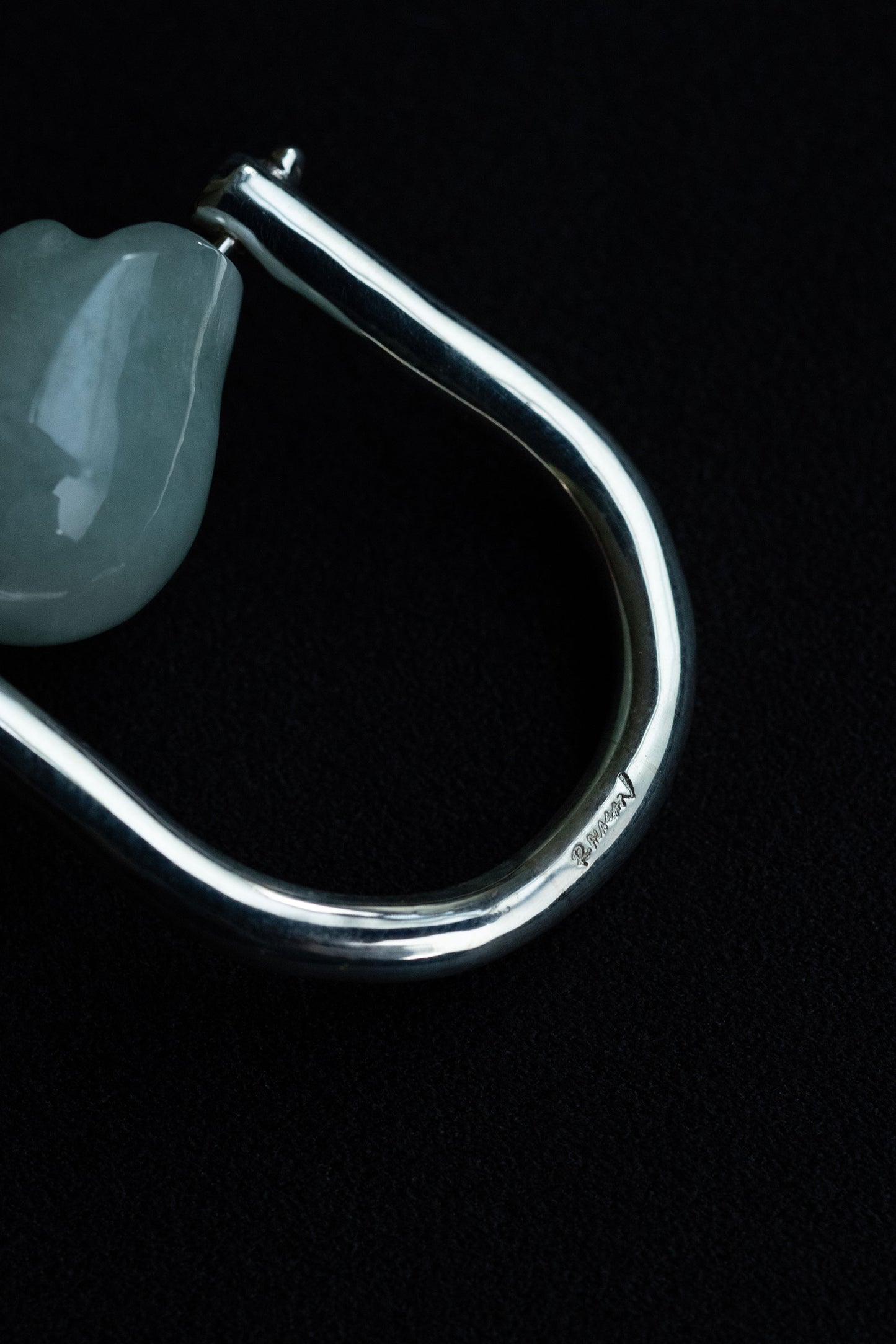 DISTORTED STONE RING