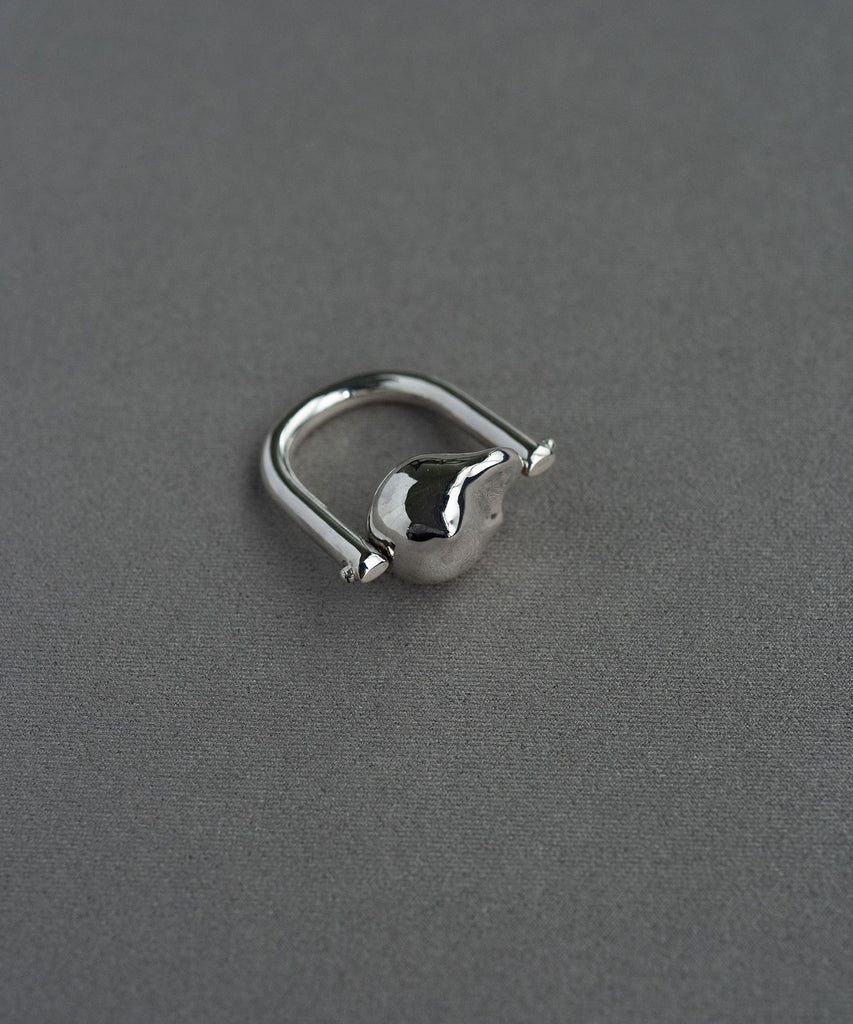 <tc>SILVER PEARL RING</tc>