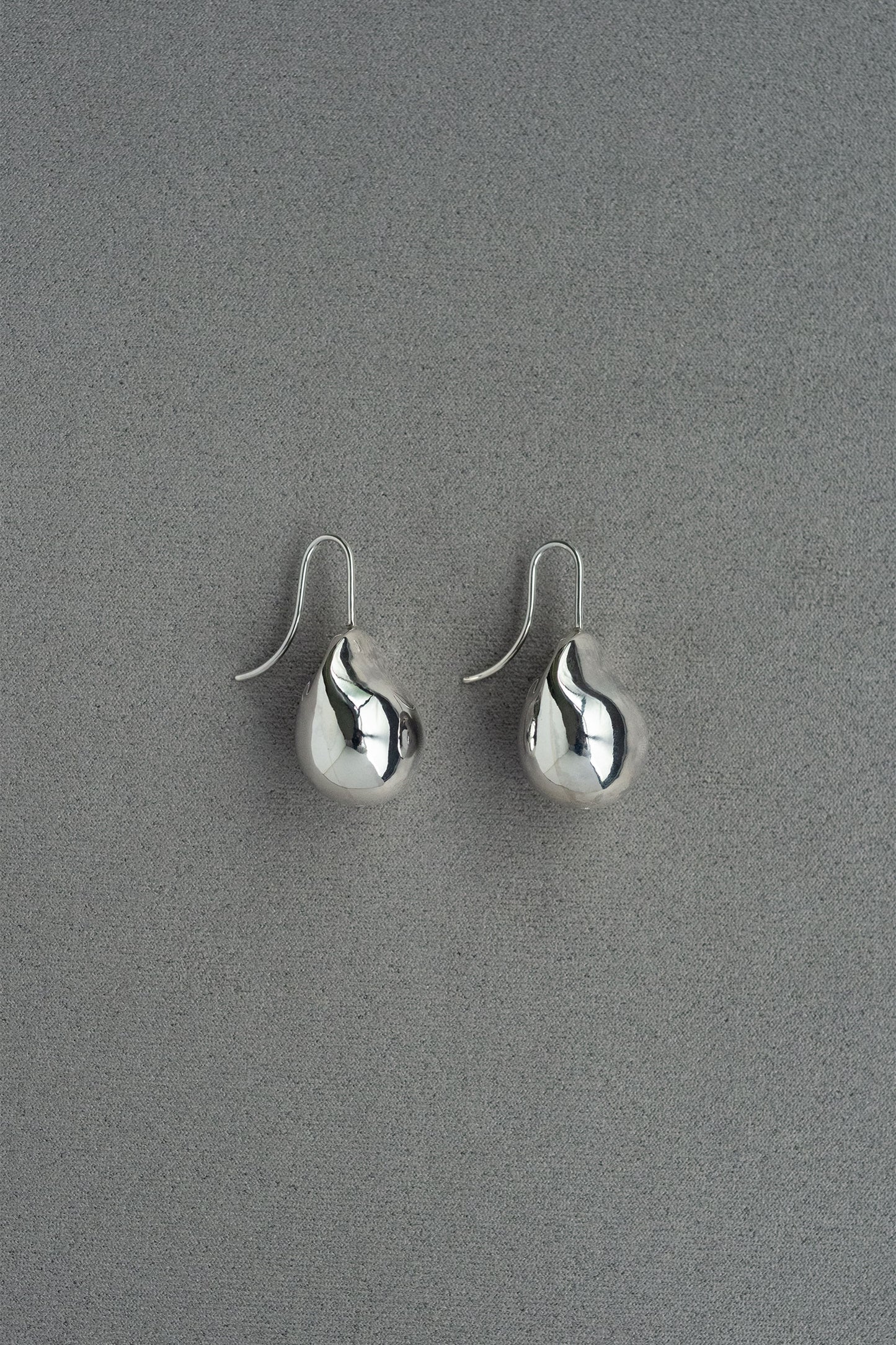 SILVER PEARL EARRINGS