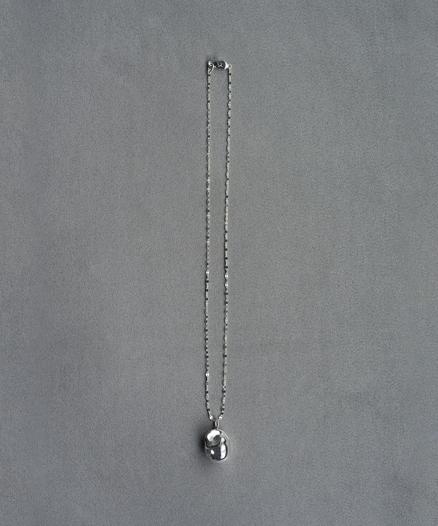 <tc>SILVER PEARL NECKLACE
</tc>