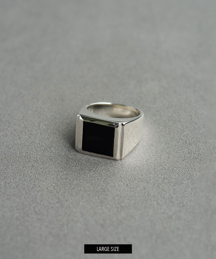 <tc>GRAND FATHER RING /ONYX</tc>