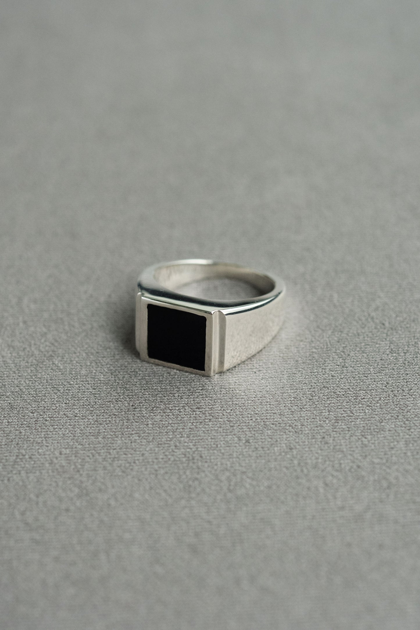 SIGNET RING /ONYX