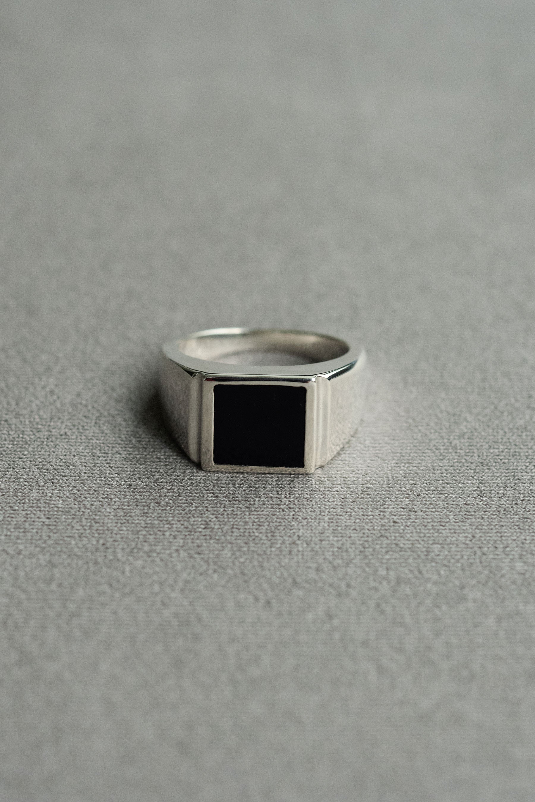 SIGNET RING /ONYX｜R.ALAGAN(ララガン)公式通販｜シグネットリング