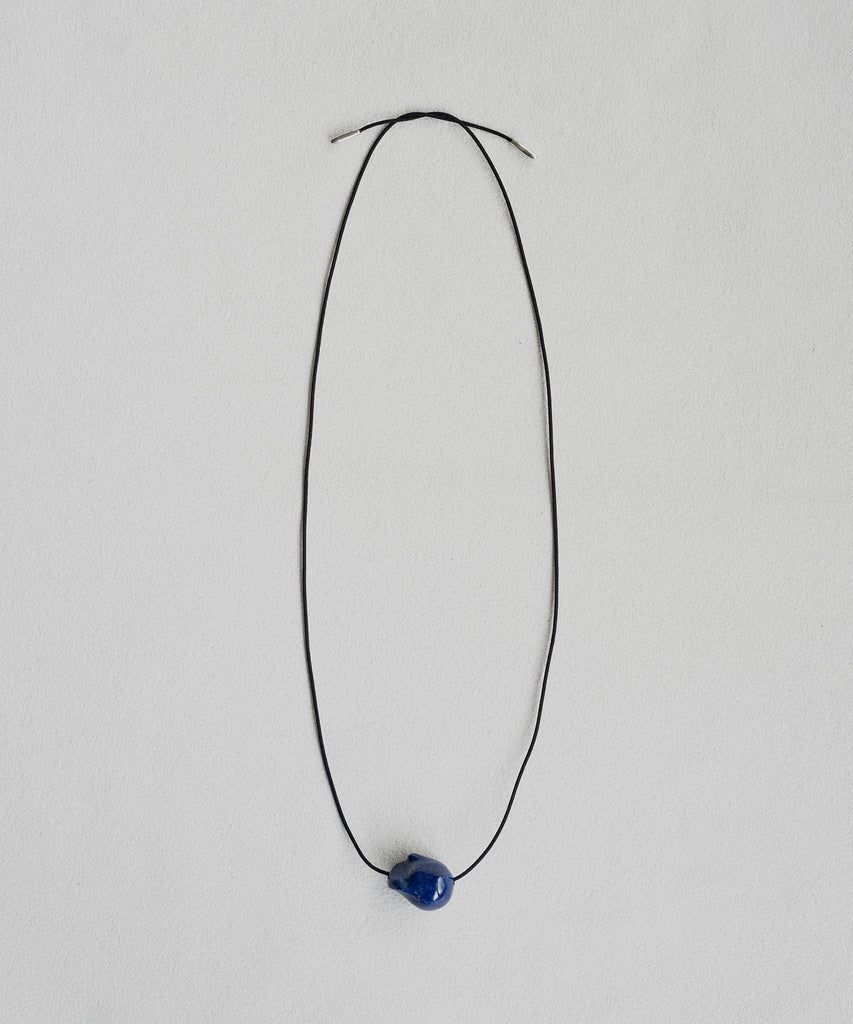 <tc>DISTORTED STONE CHOKER</tc>