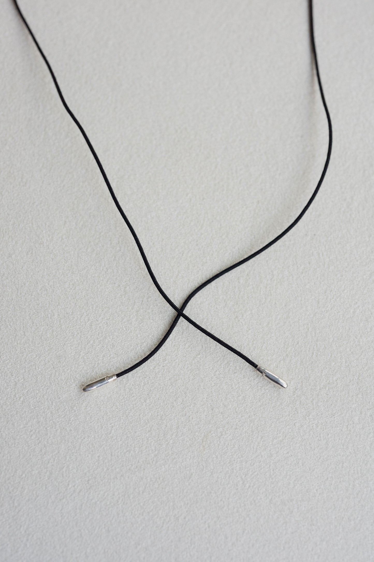 DISTORTED STONE CHOKER