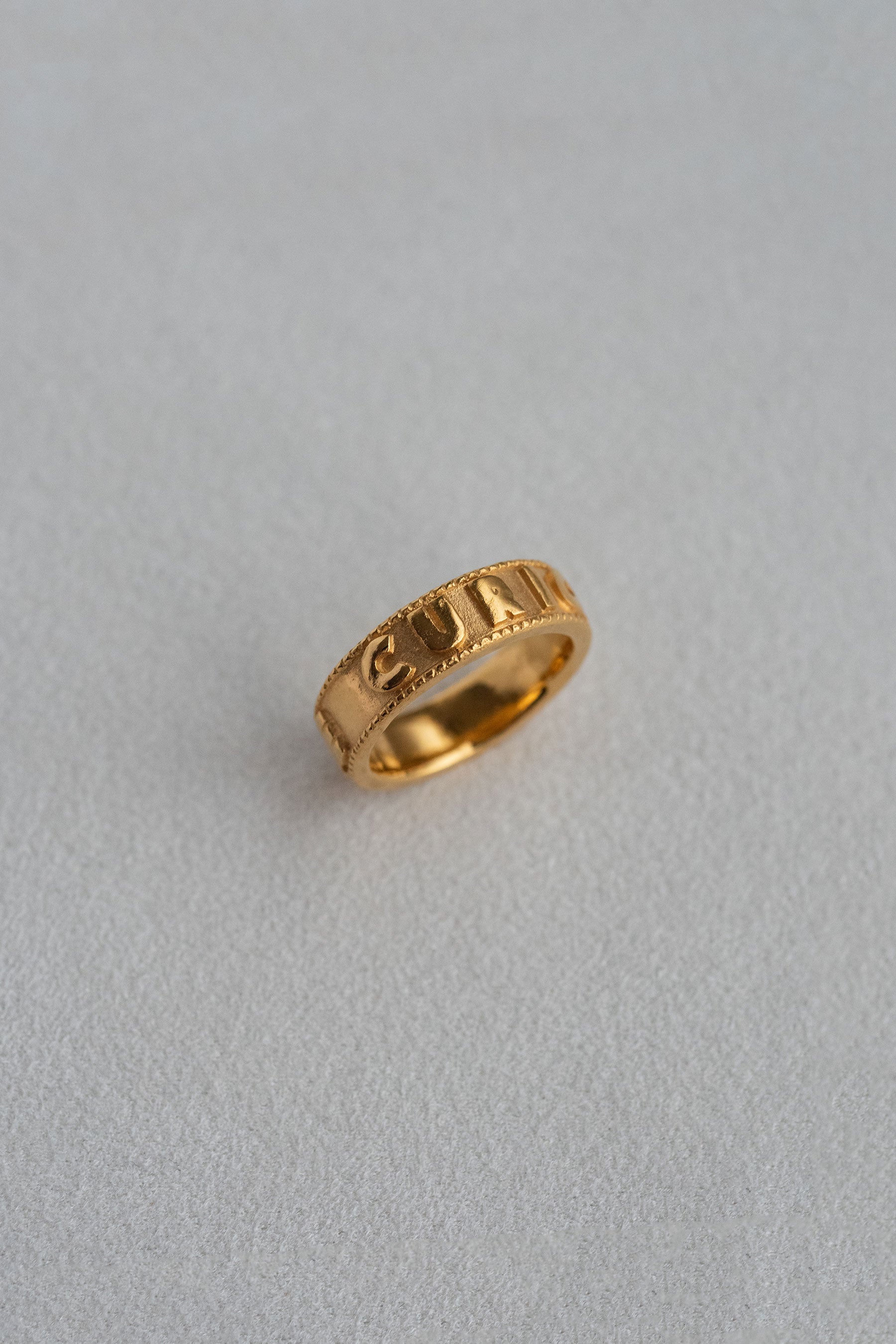 ENGRAVED RING 