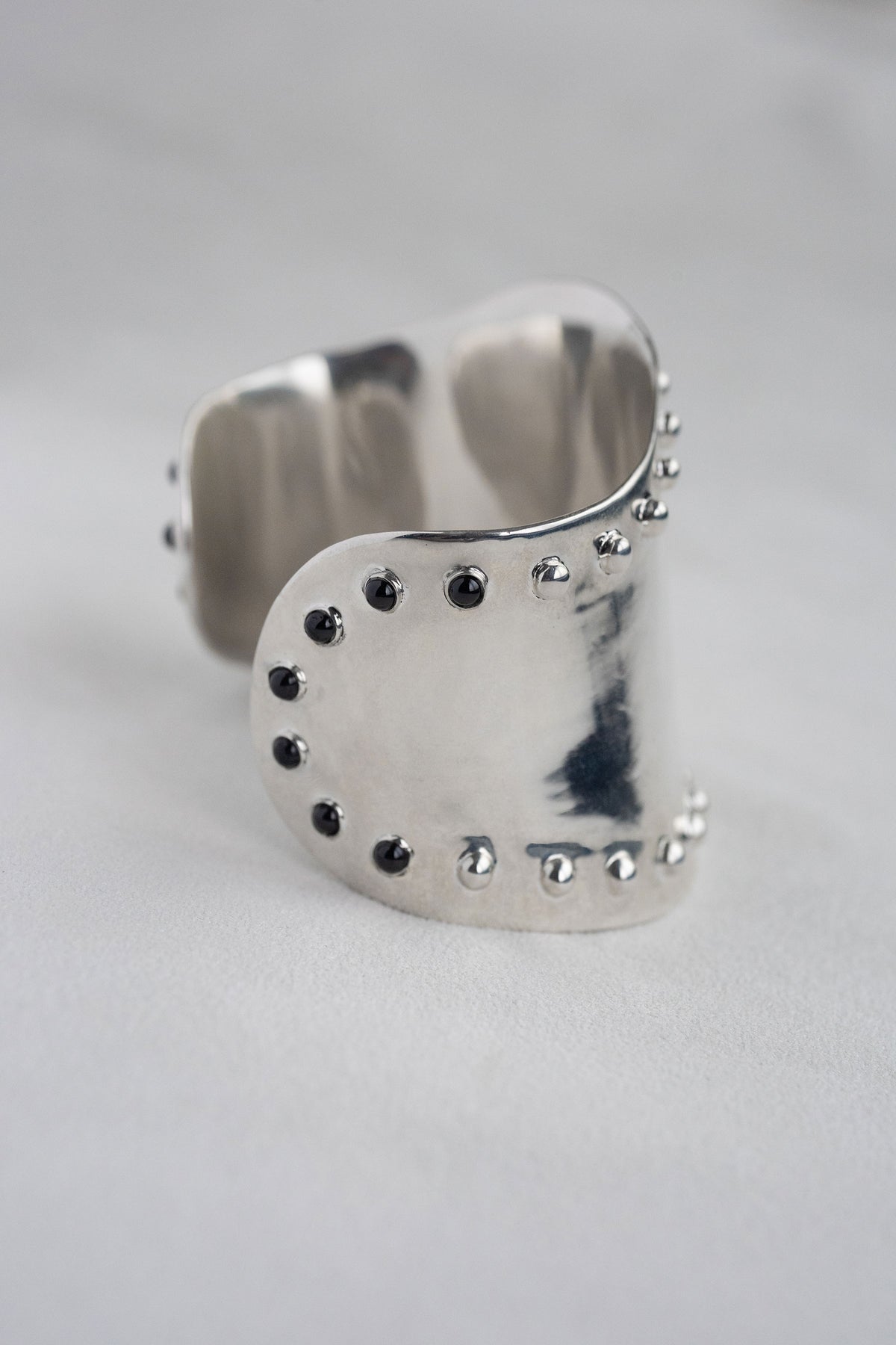 STUDD CUFF