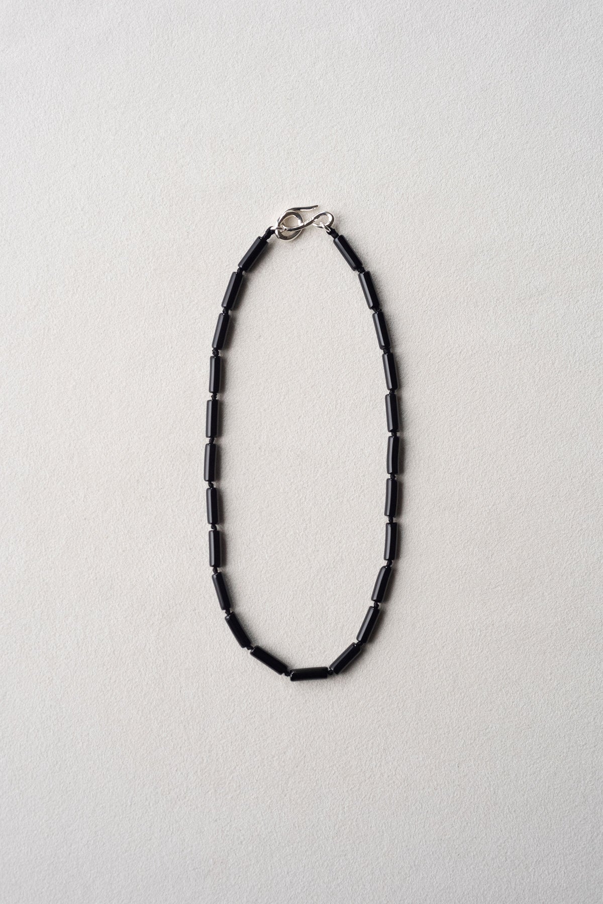 SMALL TUBE ONYX NECKLACE