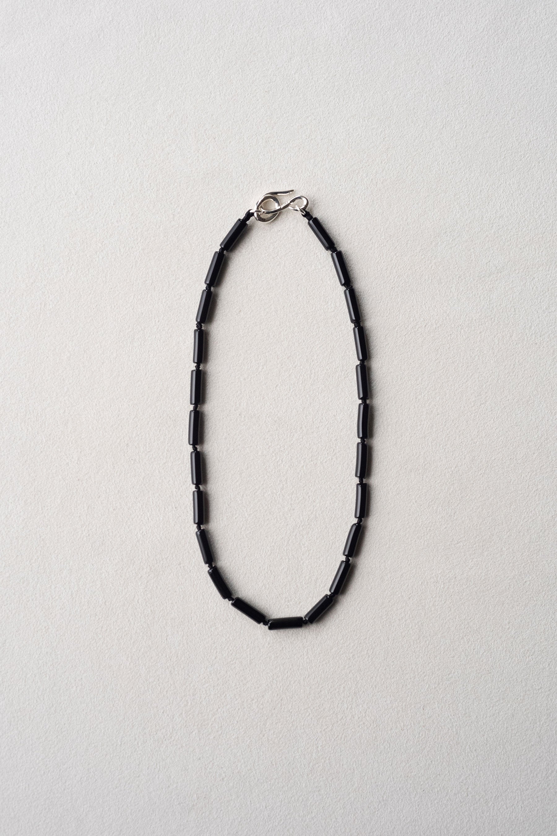 SMALL TUBE ONYX NECKLACE