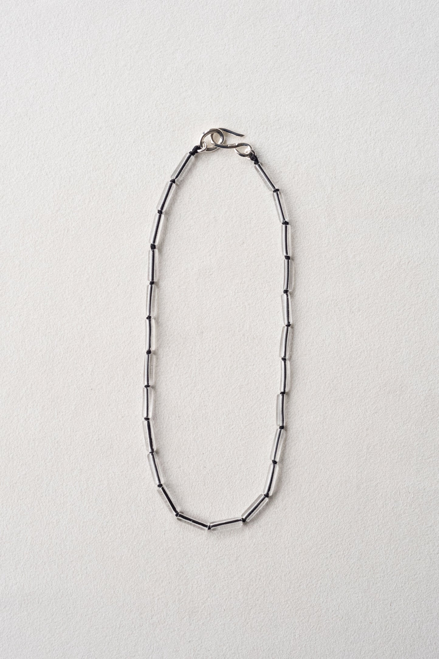 SMALL TUBE CRYSTAL NECKLACE