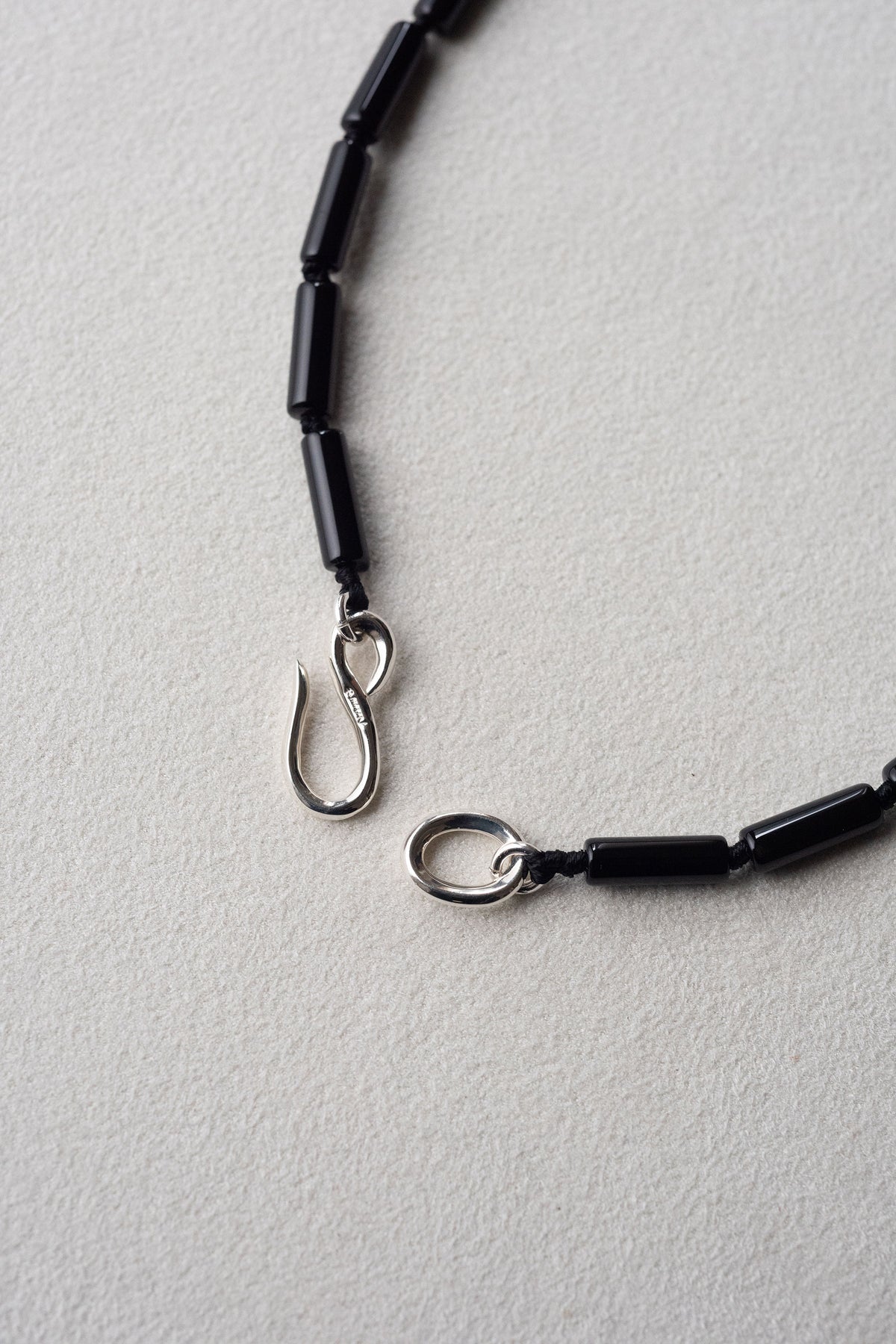 SMALL TUBE ONYX NECKLACE