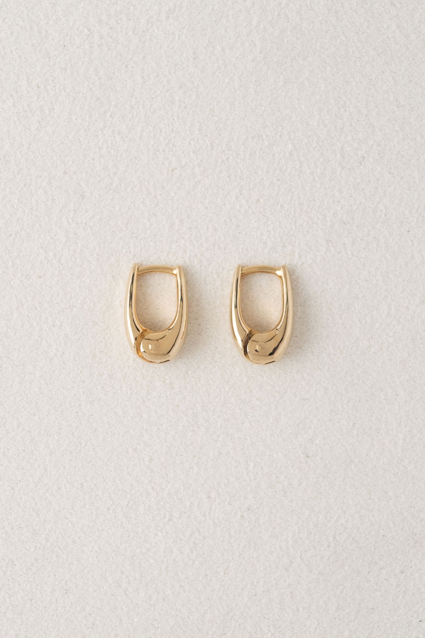 TINY THIN HOOPS