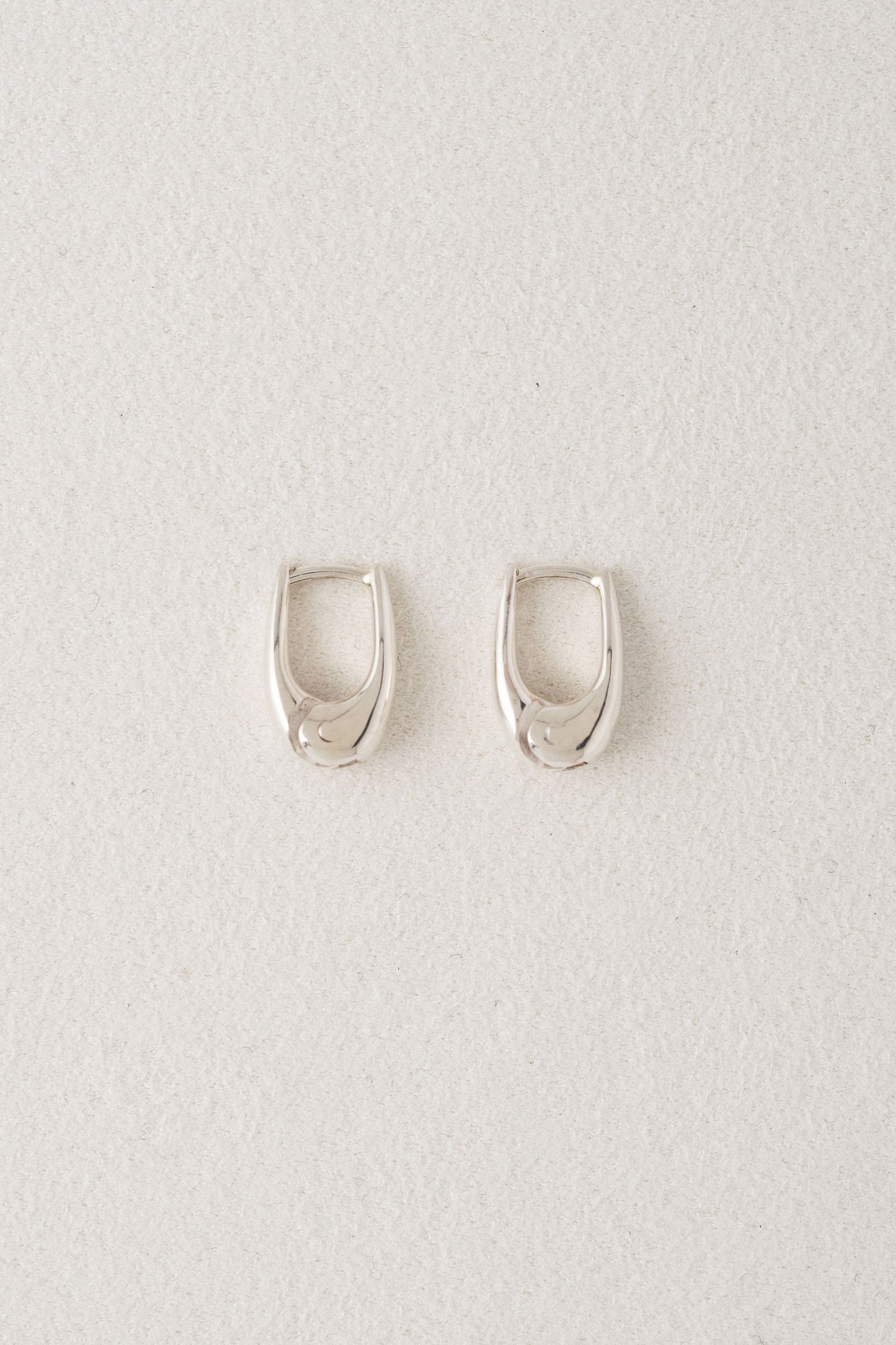 TINY THIN HOOPS