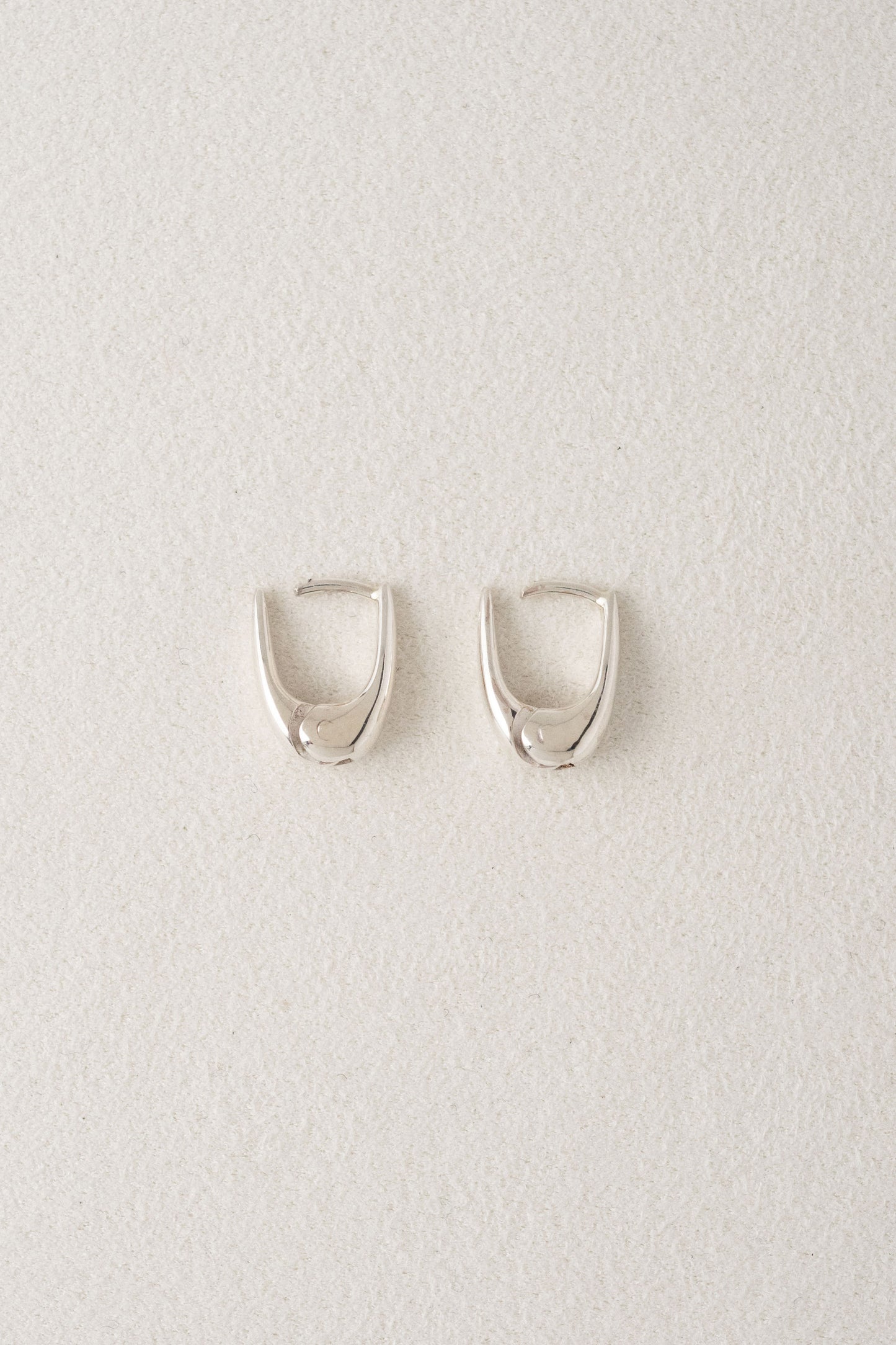 TINY THIN HOOPS