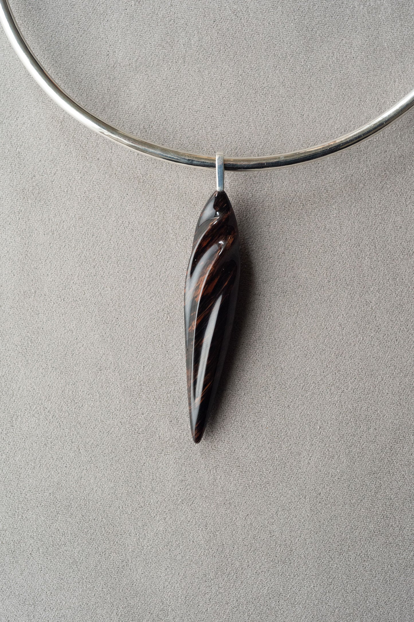 QUIETUDE COLLAR