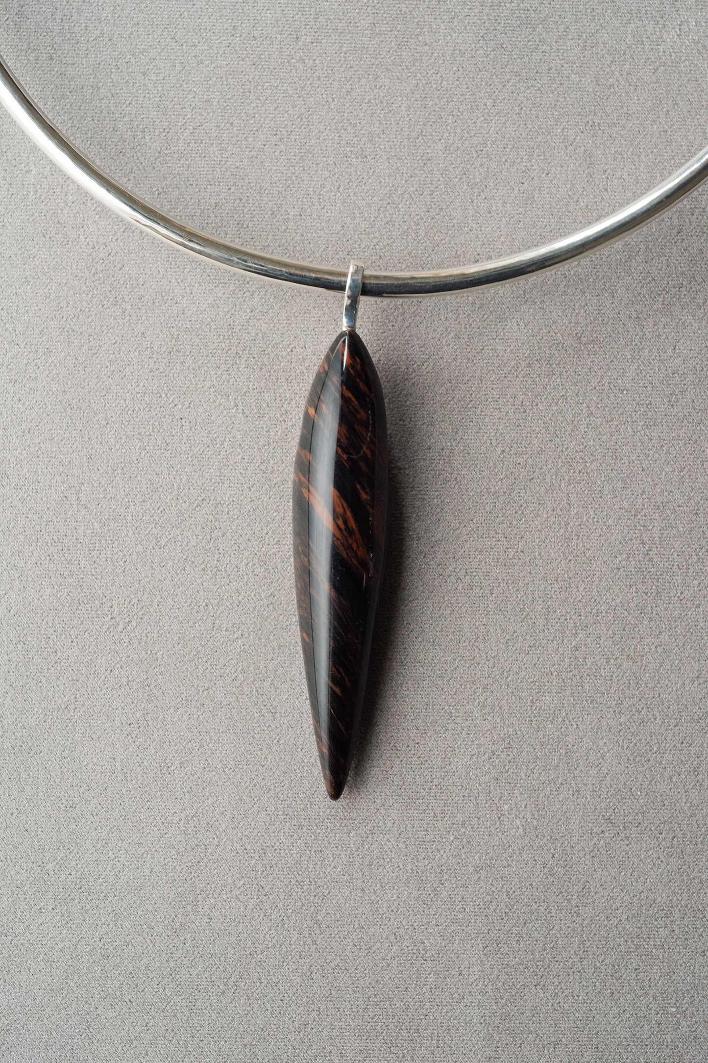 QUIETUDE COLLAR