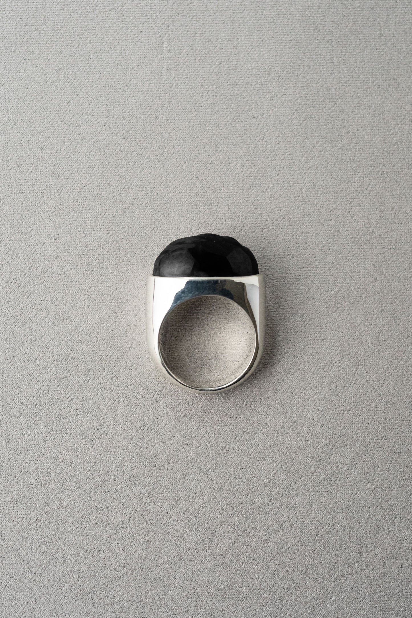 QUIETUDE RING