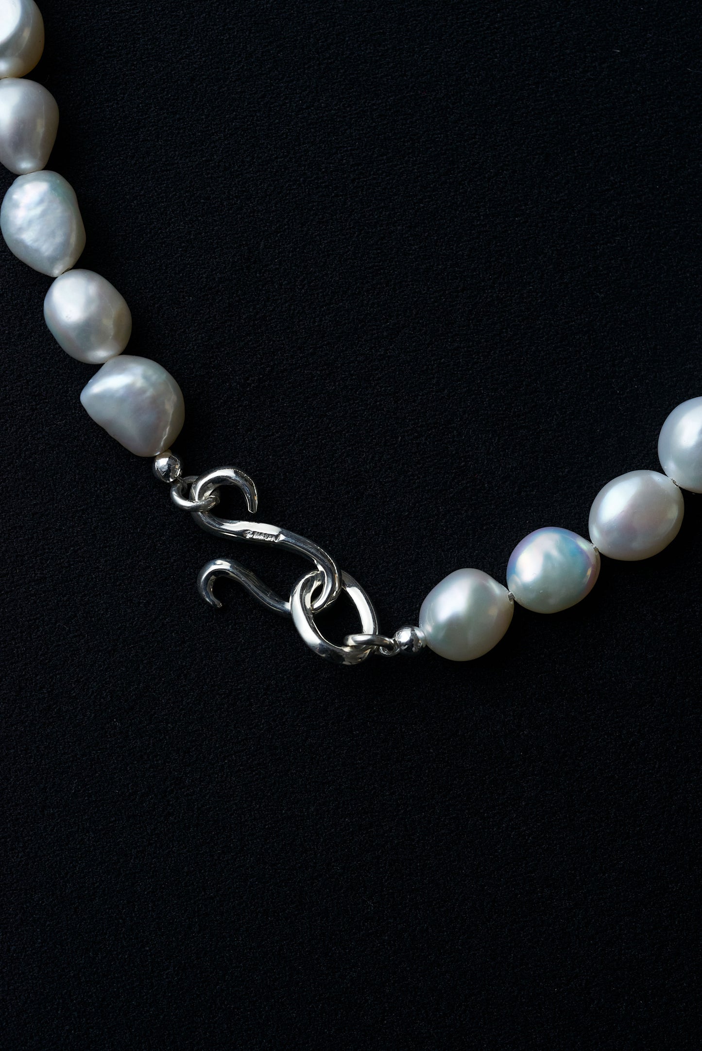 MEDIUM PEARL NECKLACE