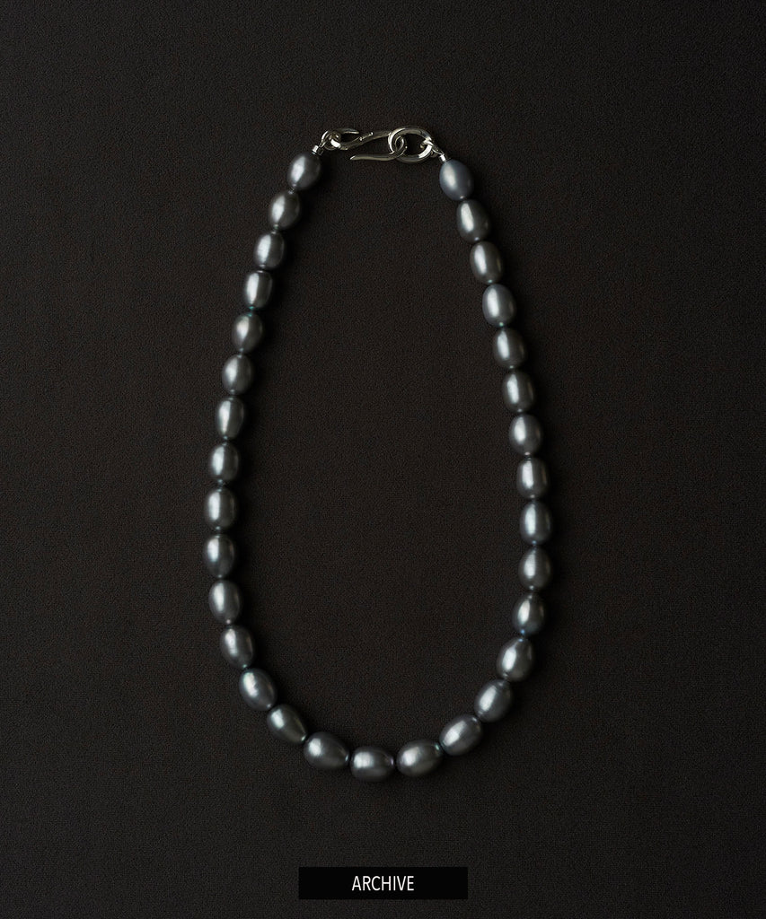 GRAY CLASSIC PEARL NECKLACE