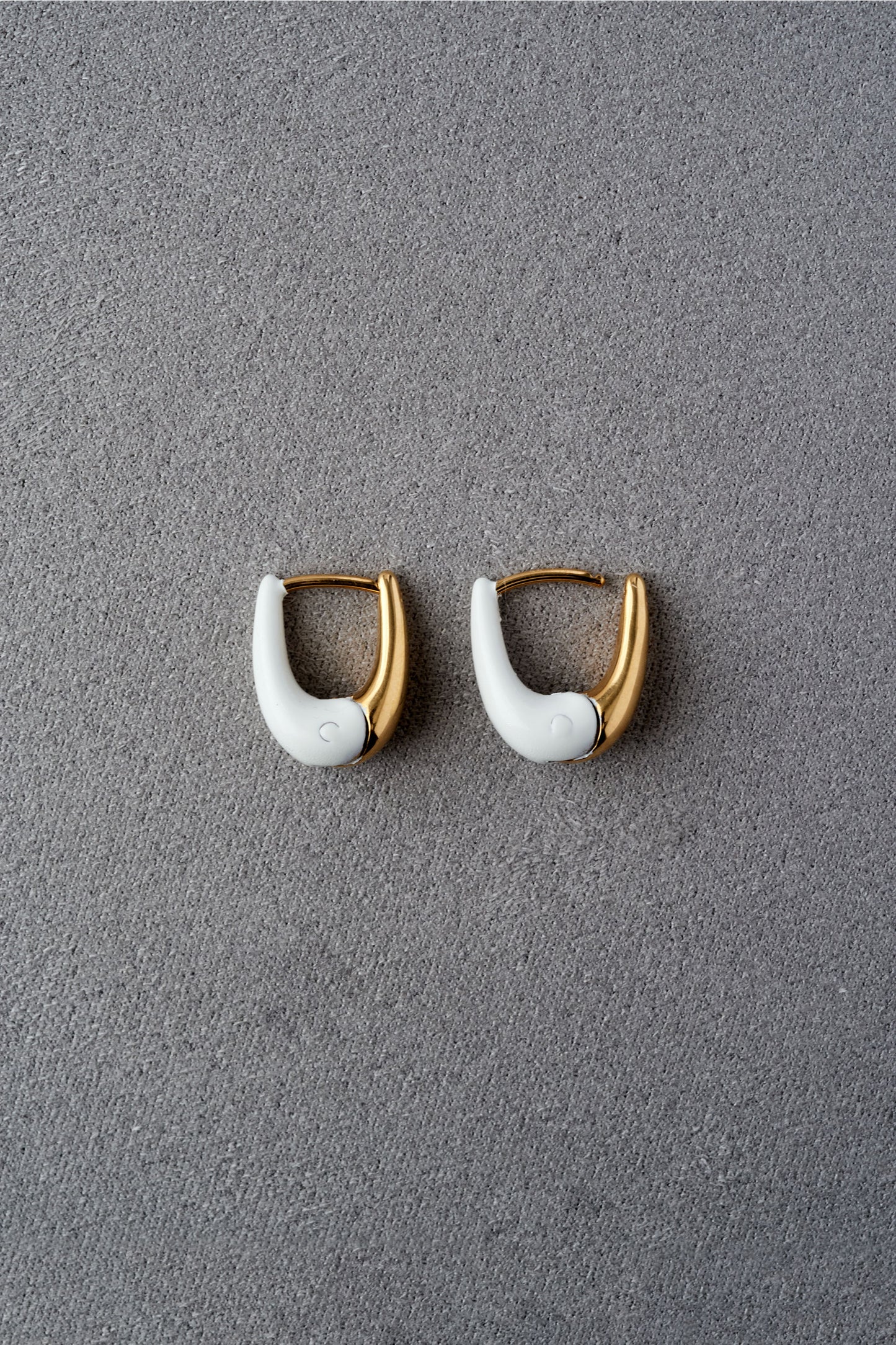 DIPPED TINY TINY PUFFY HOOPS