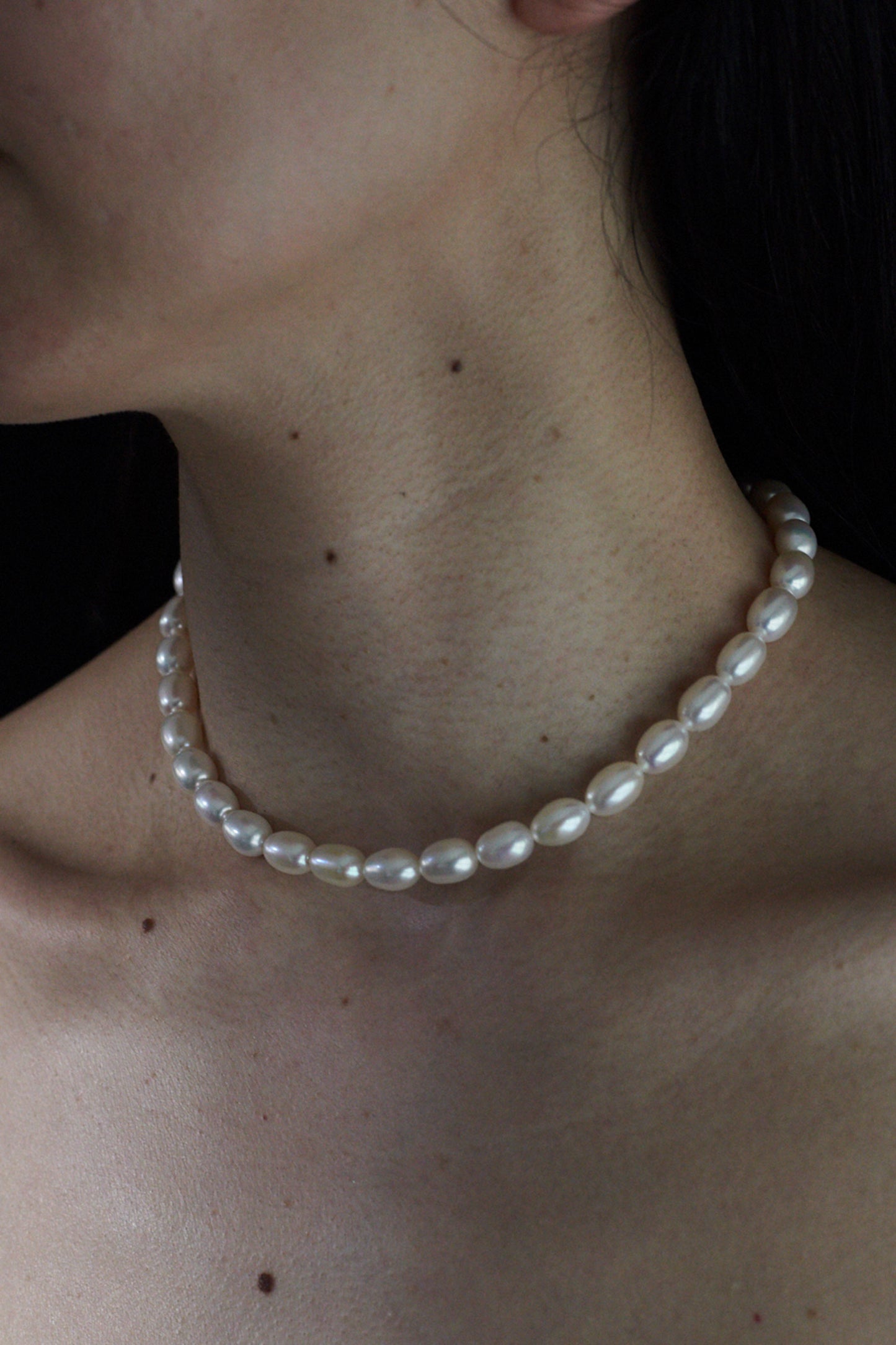 MEDIUM OVAL PEARL COLLAR