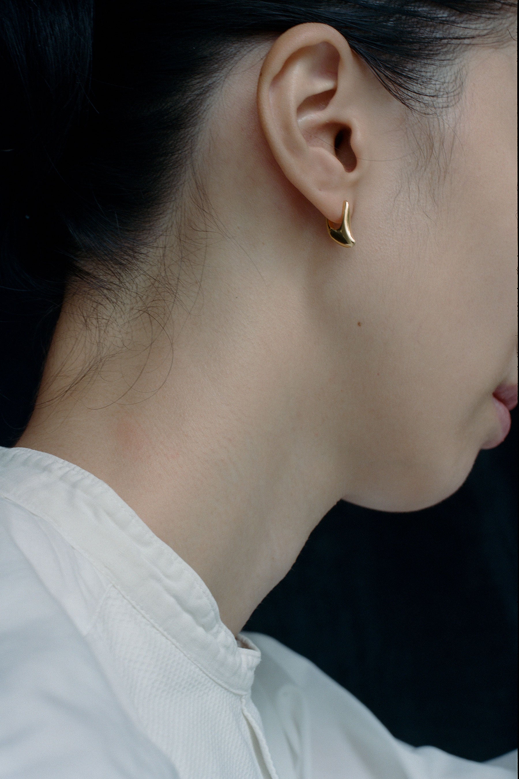 TINY MOON HOOPS｜R.ALAGAN(ララガン)公式通販｜ムーン(月)ピアス