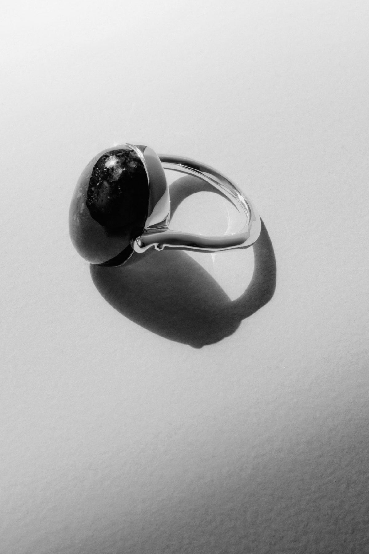 PUFFY STONE RING/ BLACK JADEITE