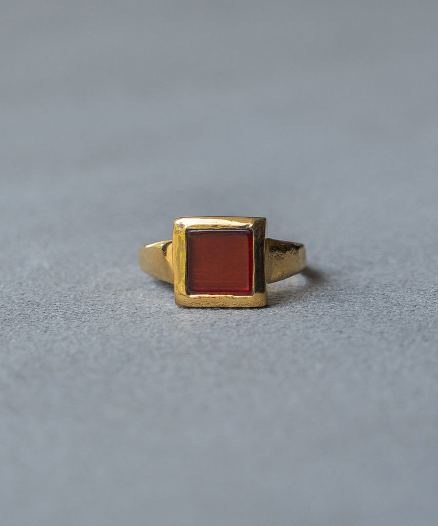 ANCIENT ROMAN RING/RED AGATE