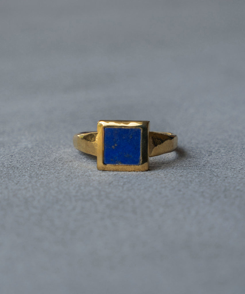 ANCIENT ROMAN RING/LAPIS