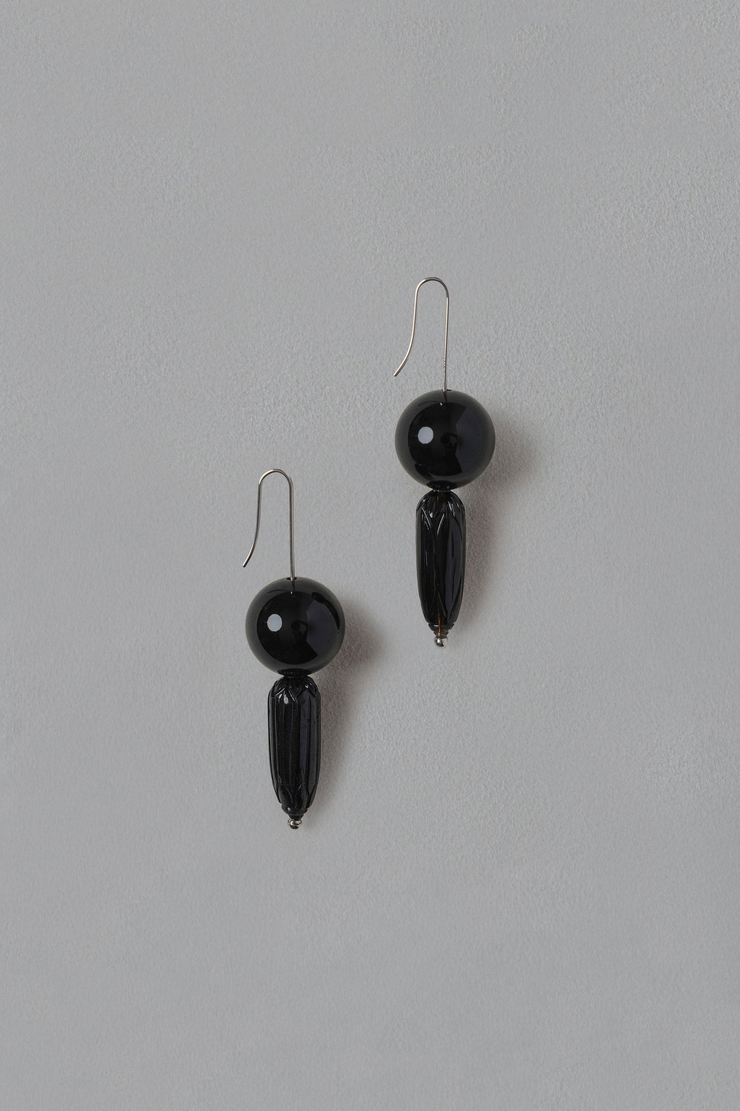 HISHI DROP EARRINGS/BLACK