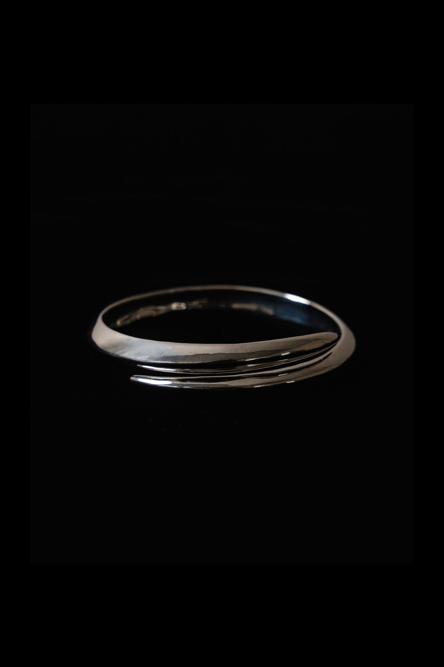LARGE WILLOW BANGLE