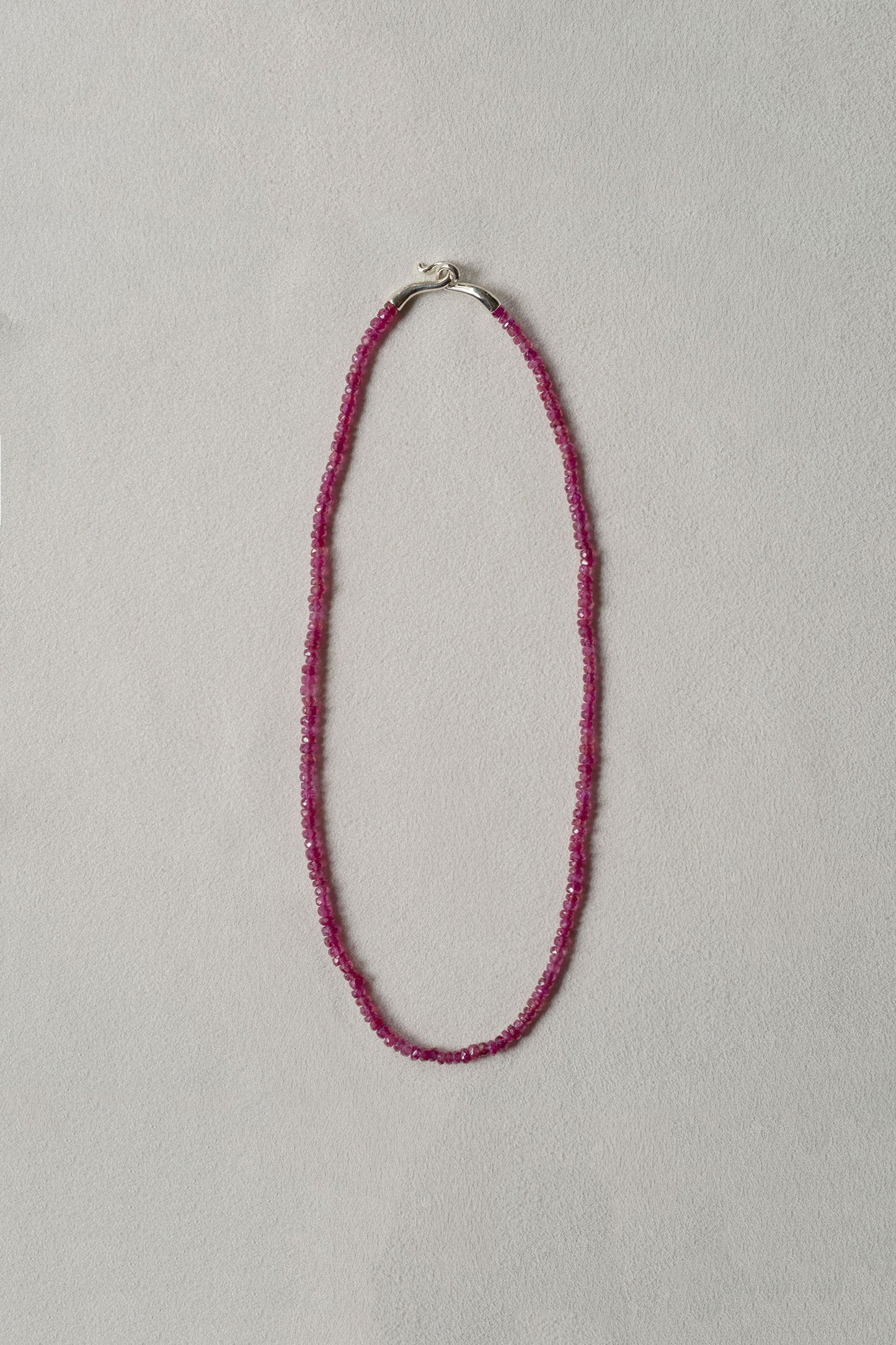 SMALL SHOKA COLLAR FACET RUBY