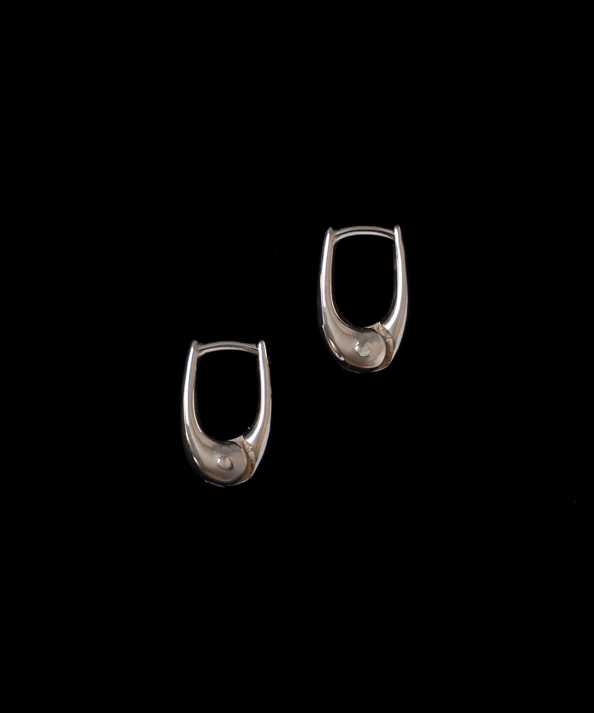 TINY THIN HOOPS｜R.ALAGAN(ララガン)公式通販｜ピアス