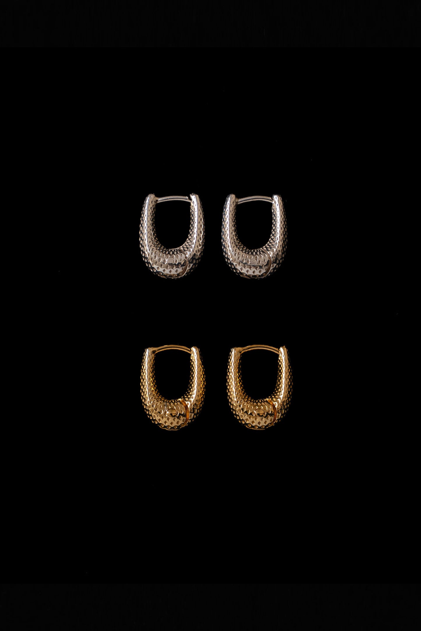 TINY TINY DOT PUFFY HOOPS