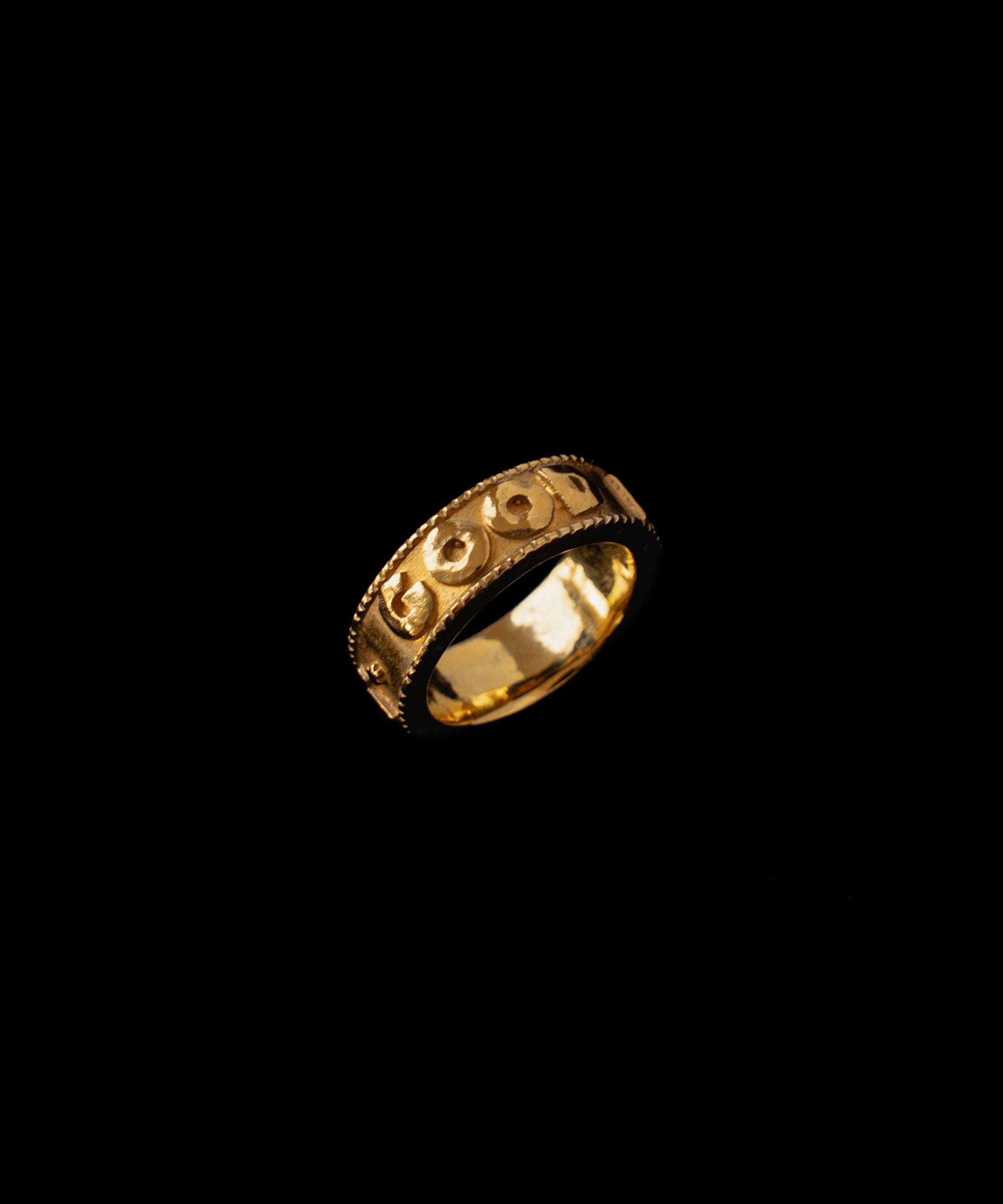 ENGRAVED RING 