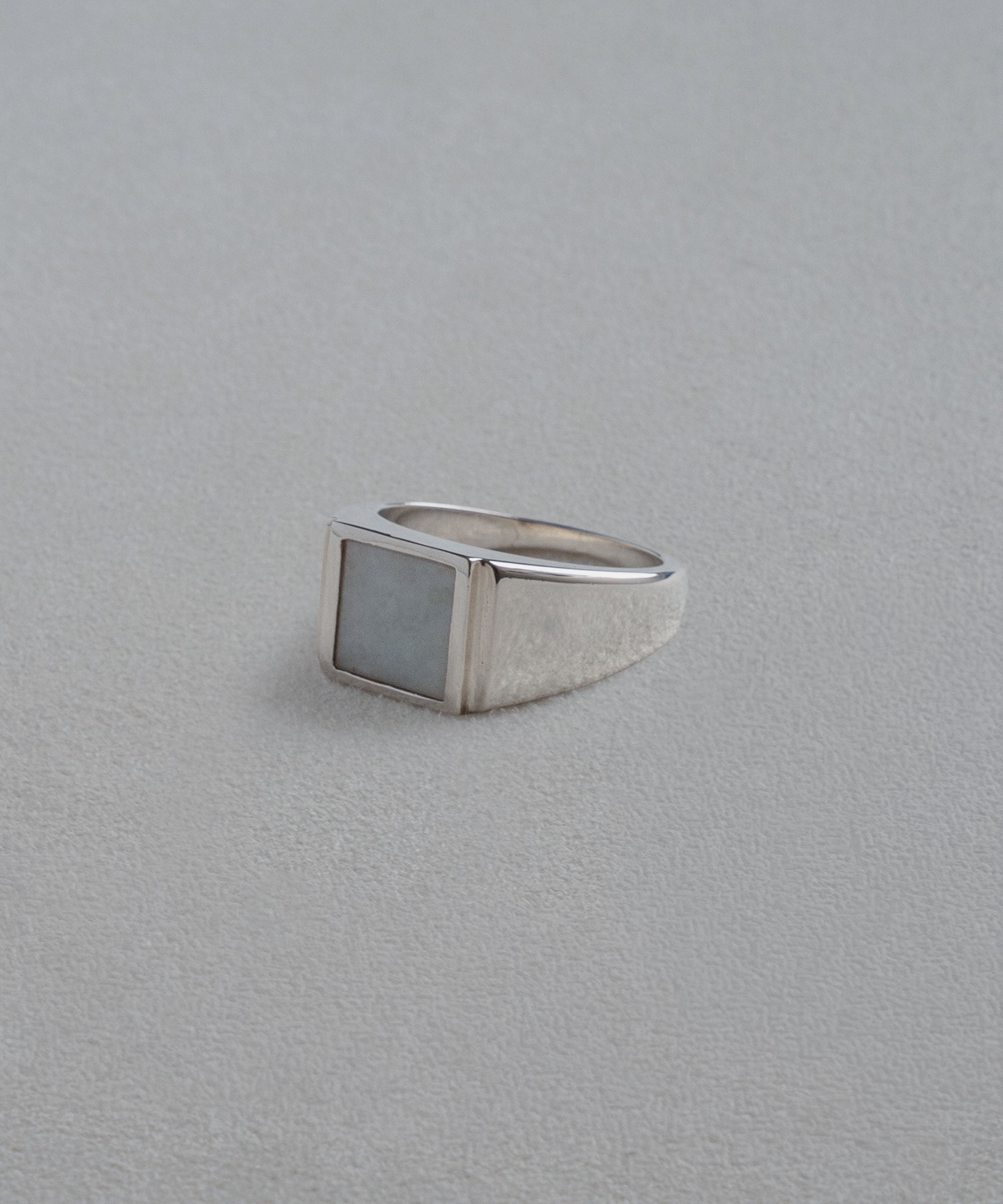 SIGNET RING / JADEITE｜R.ALAGAN(ララガン)公式通販｜シグネット