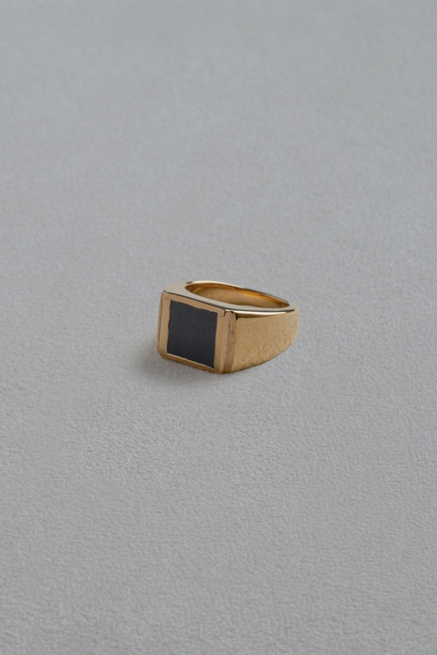 SIGNET RING/ONYX